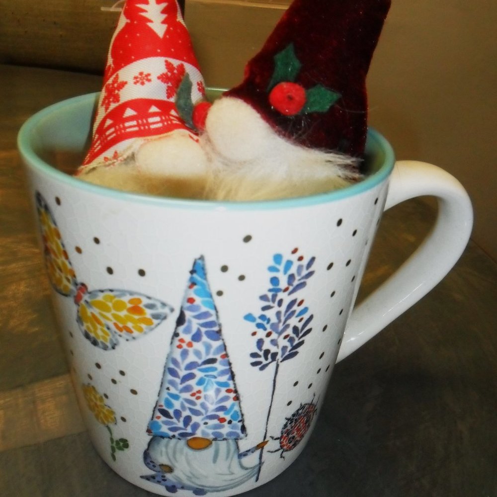 -Seeds & Sunshine GNOME Mug